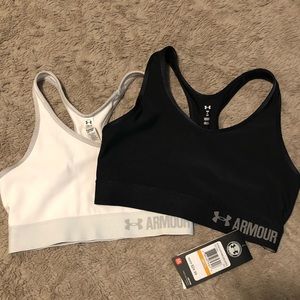 Set of two Under Armour sports bras